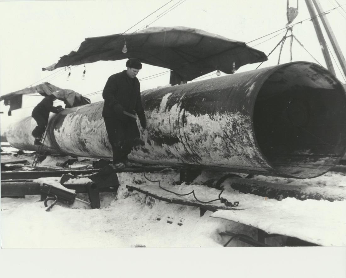 Газопровод «Пунга-Ухта». Изоляция труб. 1975 г.