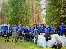 Более 40 сотрудников Микуньского ЛПУМГ приняли участие в экологической акции и очистили берега реки Вычегды и озера Старица.