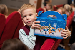 Благотворительный праздник «Рождественская звезда». Мероприятие посетили 140 детей. г. Ухта, Республика Коми. 2024 г.
