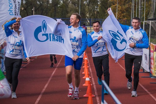 Елена Борисовна Касьян и Евгений Владимирович Гусев на финише дистанции 10 км
