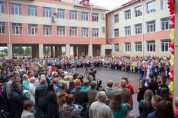 Школа в п. Урдома, открытие в 2016 году благодаря финансированию ПАО "Газпром"