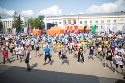 В полумарафоне приняли участие спортсмены и любители бега из 38 регионов страны