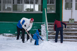 Работники ООО «Газпром трансгаз Ухта» вышли на зимний субботник