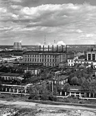 Промышленная панорама СГПЗ июнь 1989 г. 
В 1973 г. в систему ПО «Комигазпром» включён Ухтинский (сегодня Сосногорский) газоперерабатывающий завод