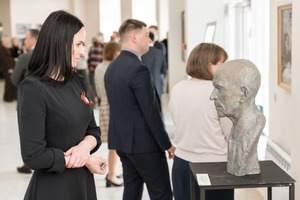 Открытие выставки «Эхо Победы: искусство, вдохновлённое подвигом», посвящённая 80-летию Великой Победы и Году защитника Отечества в России. 6 мая 2025 года, г. Ухта (Республика Коми).