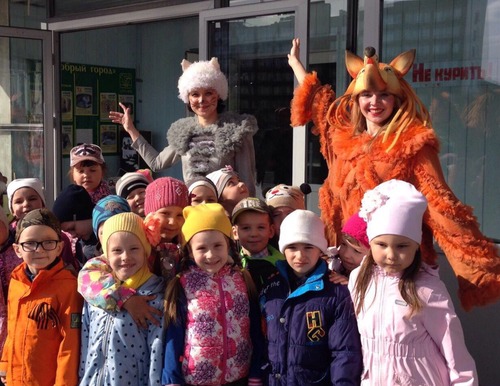 Совет молодых специалистов ООО "Газпром трансгаз Ухта" на благотворительного показе спектакля для детей