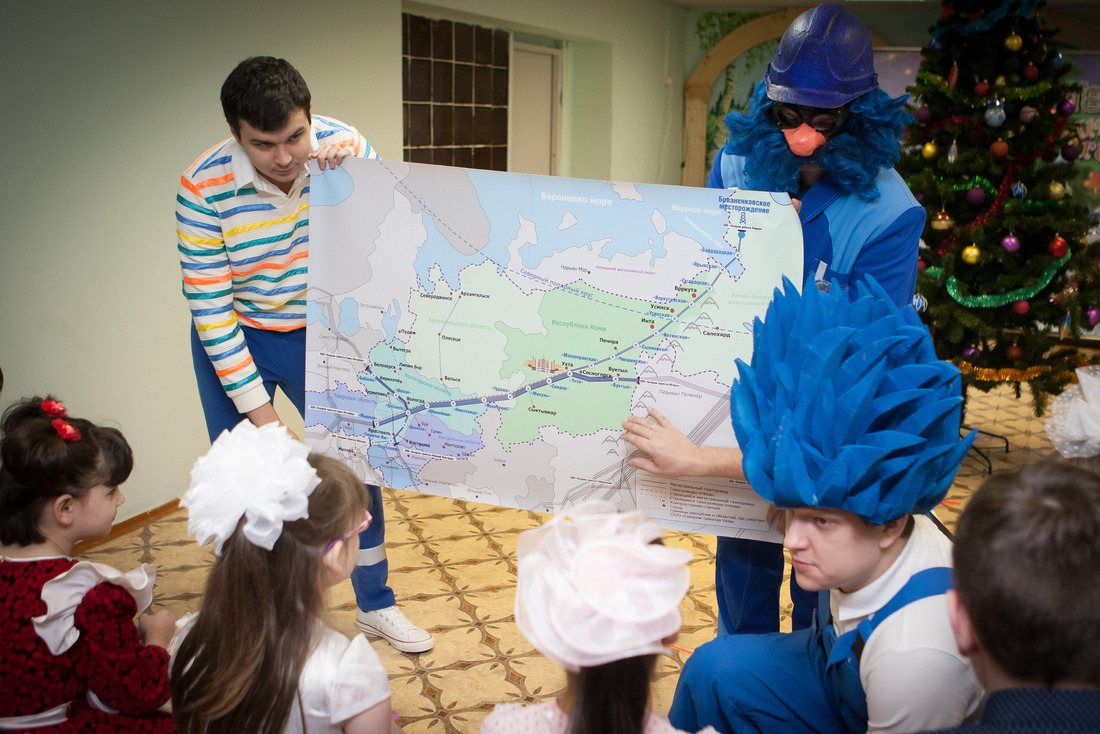 26 декабря в Ухте прошла презентация новой детской книги «Путешествие с северным газом». Книга приурочена к 50-летию ООО «Газпром трансгаз Ухта» и завершает цикл юбилейных изданий, выпущенных в этом году.