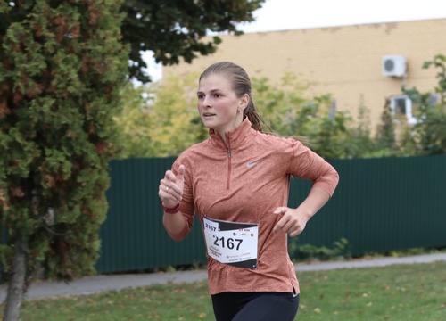 Ольга Федорова из Управления аварийно-восстановительных работ завоевала I место в возрастной категории 18-34 лет на дистанции 21 км