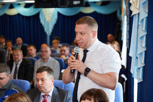 На встрече сотрудники филиала имели возможность задать интересующие их вопросы, получить ответы и комментарии лично от генерального директора ООО «Газпром трансгаз Ухта»