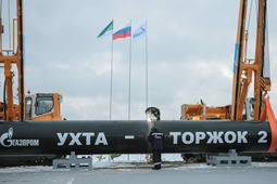Сварка первого стыка газопровода «Ухта — Торжок — 2»