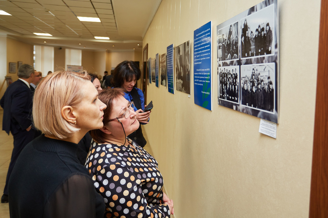 В экспозицию вошли исторические фотоснимки первой половины 80-х годов прошлого века