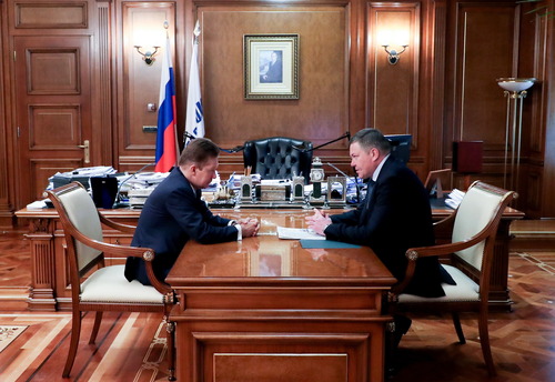Алексей Миллер и Олег Кувшинников во время встречи