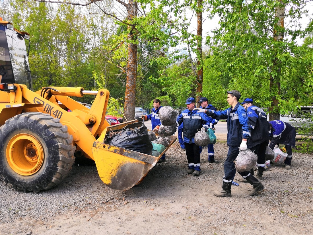 Работники Управления технологического транспорта и специальной техники