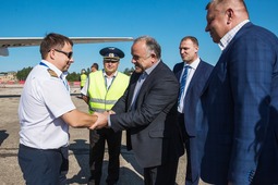 Первый борт компании Utair встретили руководители администрации МО ГО "Ухта" и ООО ""Газпром трансгаз Ухта"