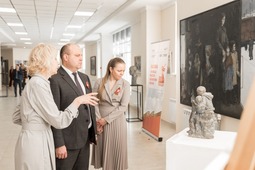 Открытие выставки «Эхо Победы: искусство, вдохновлённое подвигом», посвящённая 80-летию Великой Победы и Году защитника Отечества в России. 6 мая 2025 года, г. Ухта (Республика Коми).