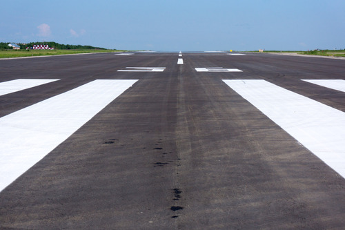 В ухтинском аэропорту выполнен ремонт взлётно-посадочной полосы