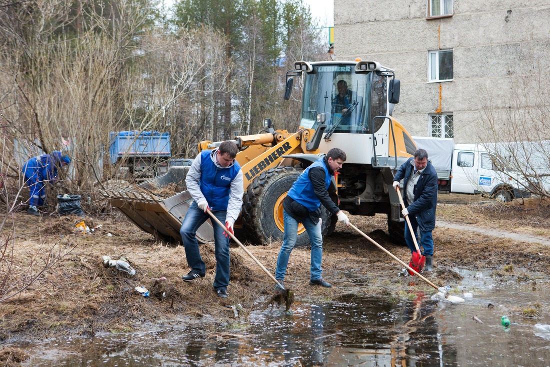 Сотрудники администрации ООО «Газпром трансгаз Ухта» убирались в разных частях города Ухты