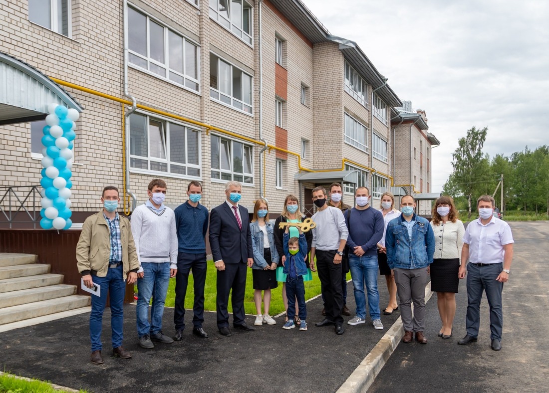 В Мышкине работникам ООО «Газпром транcгаз Ухта» вручили ключи от новых квартир