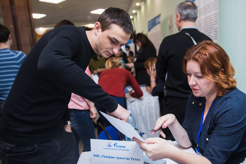Специалисты кадровых служб дочерних обществ ПАО «Газпром» проконсультировали студентов по вопросам трудоустройства