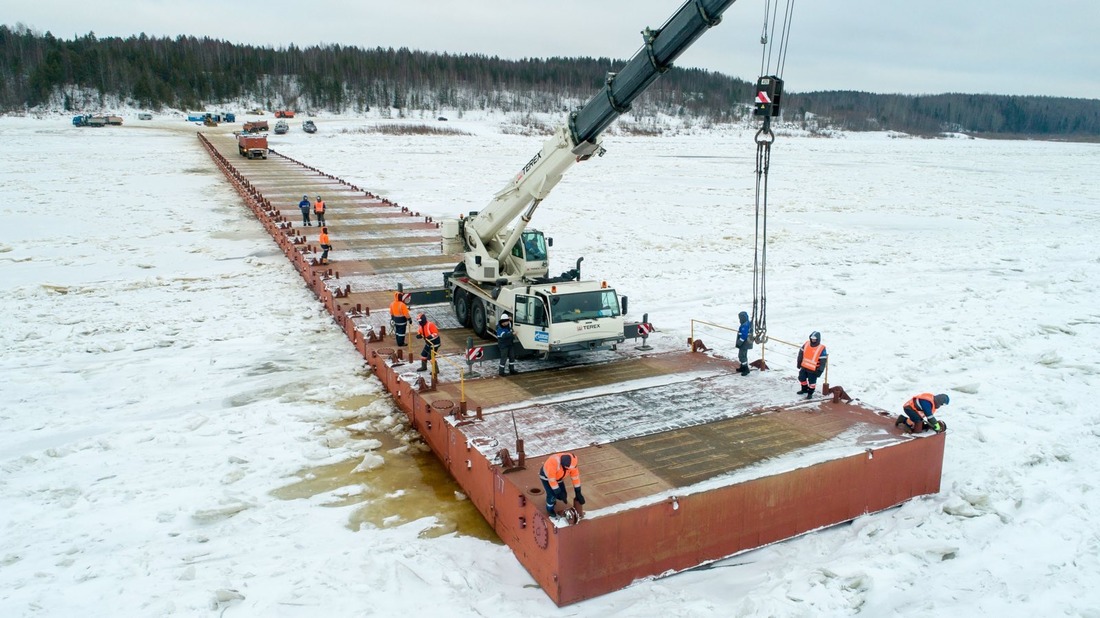 Монтаж моста силами работников ООО «Газпром трансгаз Ухта» начался 30 ноября 2020 года