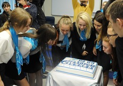 Праздничный торт для учеников «Газпром-класса»