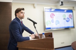 Андрей Середюк представил тему „Анализ распределения дефектов КРН на участке магистрального газопровода „Пунга — Ухта — Грязовец IV“