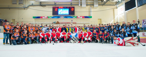 Участники финального турнира по хоккею с шайбой на кубок ООО «Газпром трансгаз Ухта»