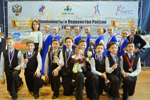 Танцевально-спортивный клуб «Фейерверк» стал победителем Первенства по бальным танцам в категории «Дети» (два первых места) и в категории «Юноши и девушки. Европейская программа» (одно третье место). Главным спонсором ансамбля является ООО «Газпром трансгаз Ухта», большинство участников танцевального коллектива — дети газовиков